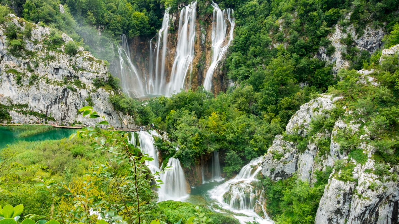 Zagreb to Zadar Road Trip via Plitvice Lakes (3 Days)