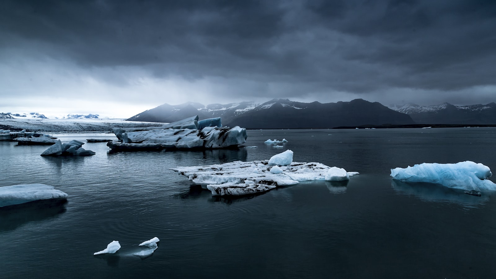 Reykjavik to Jökulsárlón Road Trip (4 Days)